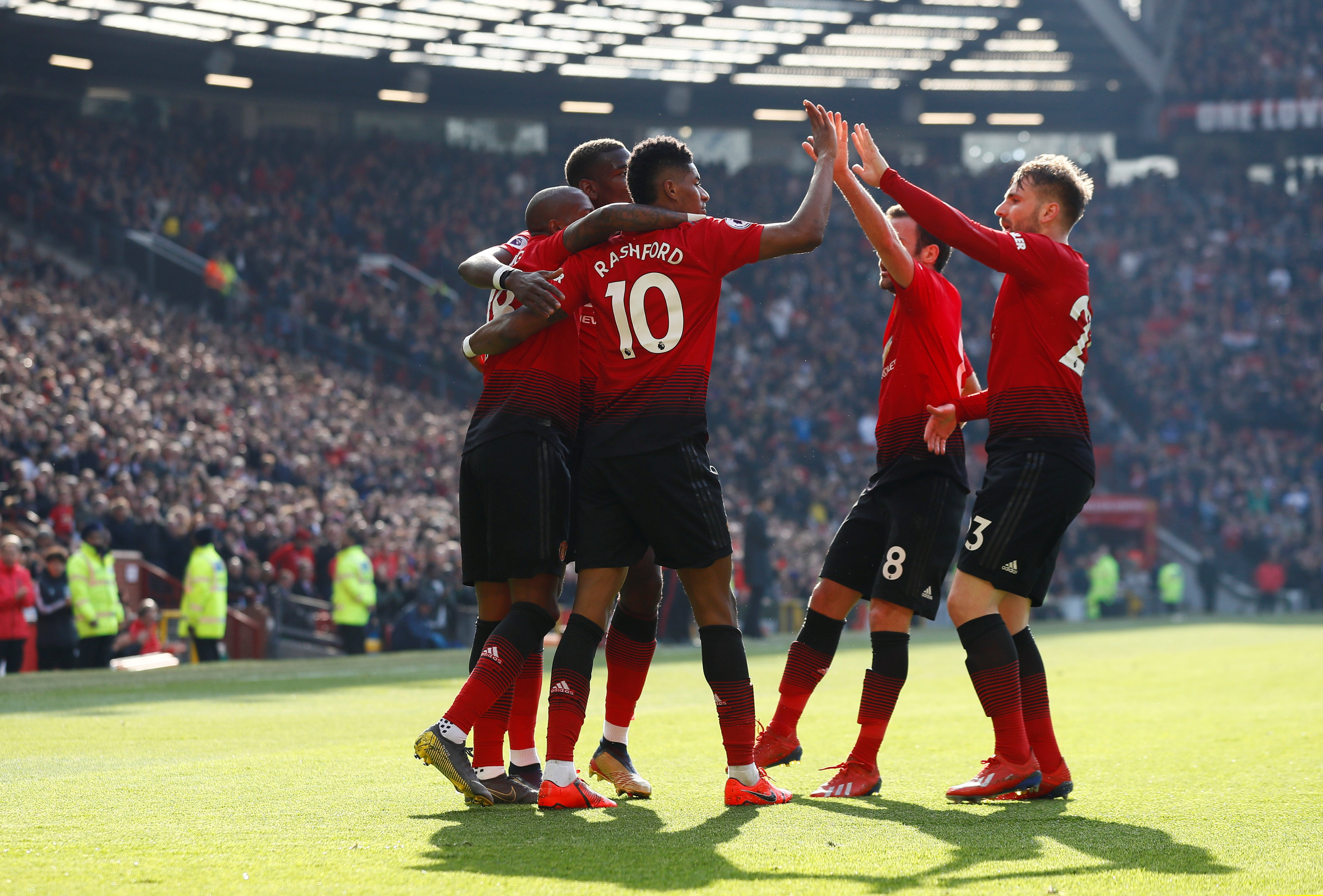 球队在防守 球队在防守